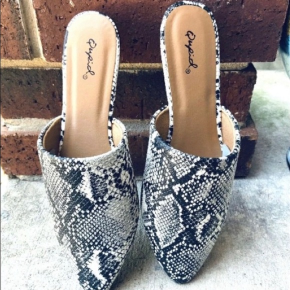 Qupid Shoes - Animal print Faux Snake skin mule slide sandals